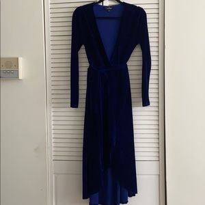 Stunning Lulus’s velvet Dress!